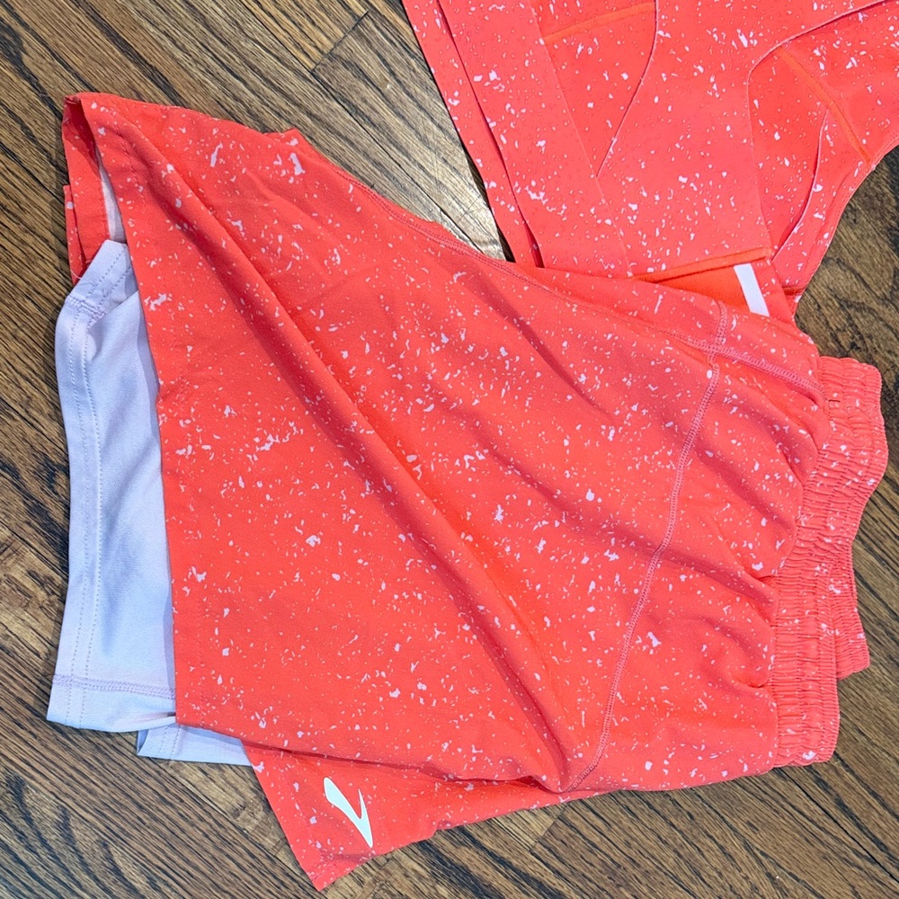 Brooks 3 Pocket Sports Bra and Dash 2-in-1 Shorts - Picture 5 of 7